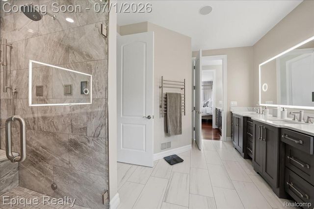 4312 Sashabaw Road, Waterford Charter Township, MI 48329