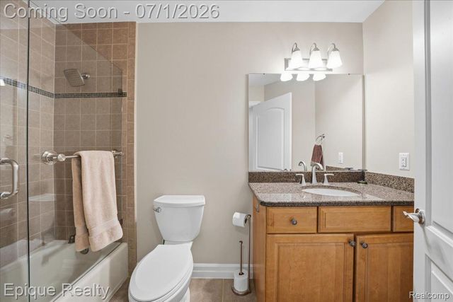 4312 Sashabaw Road, Waterford Charter Township, MI 48329