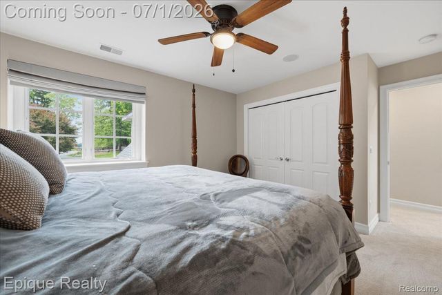 4312 Sashabaw Road, Waterford Charter Township, MI 48329