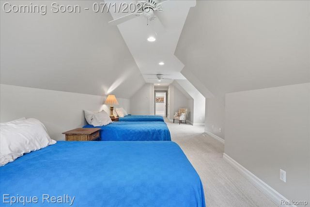 4312 Sashabaw Road, Waterford Charter Township, MI 48329