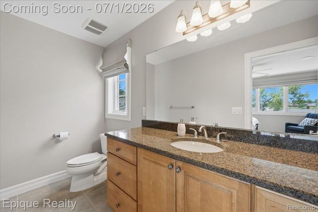 4312 Sashabaw Road, Waterford Charter Township, MI 48329