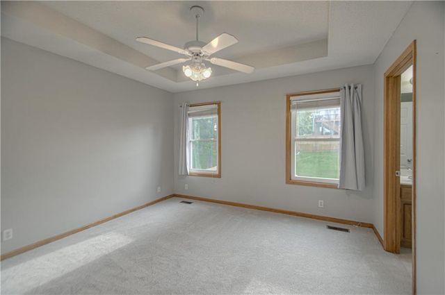 208 Hampton Drive, Smithville, MO 64089