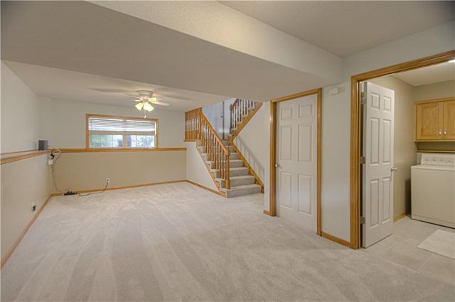 208 Hampton Drive, Smithville, MO 64089