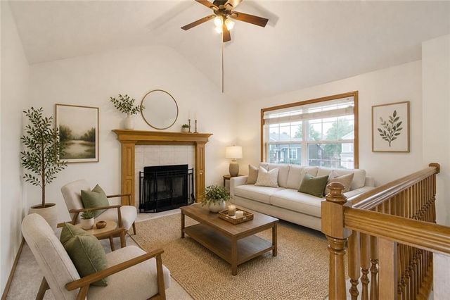 208 Hampton Drive, Smithville, MO 64089