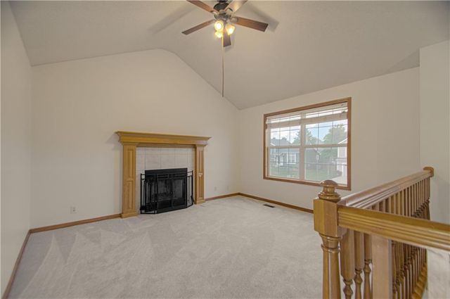 208 Hampton Drive, Smithville, MO 64089
