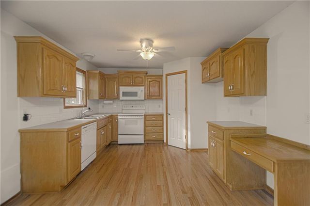 208 Hampton Drive, Smithville, MO 64089