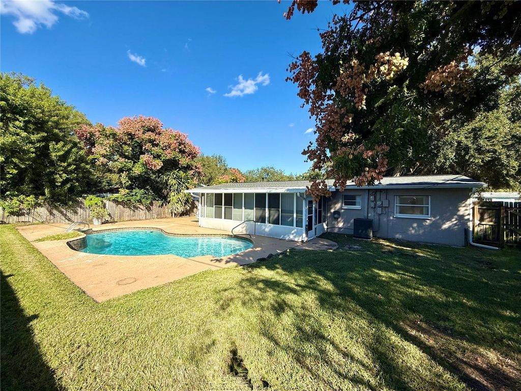 Image 2 of property listing at 2221 CATAWBA DRIVE, Cocoa, FL 32926