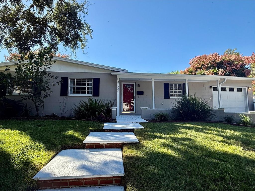 Image 4 of property listing at 2221 CATAWBA DRIVE, Cocoa, FL 32926