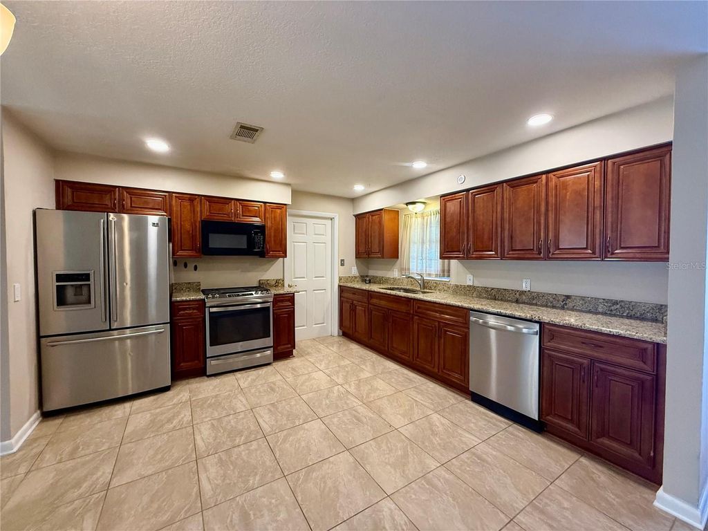 Image 9 of property listing at 2221 CATAWBA DRIVE, Cocoa, FL 32926