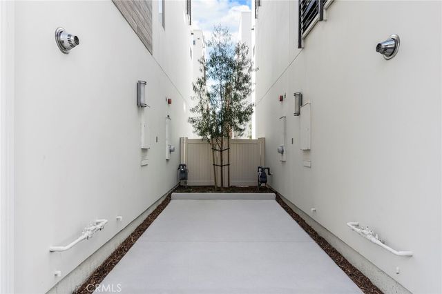 77 Ebb Tide Circle, Newport Beach, CA 92663