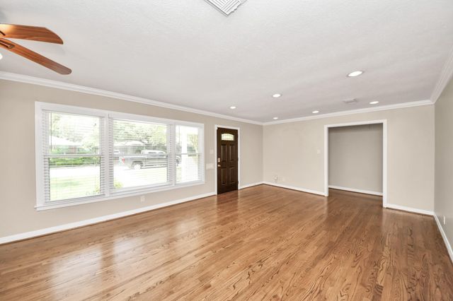 3419 Norris Drive, Houston, TX 77025