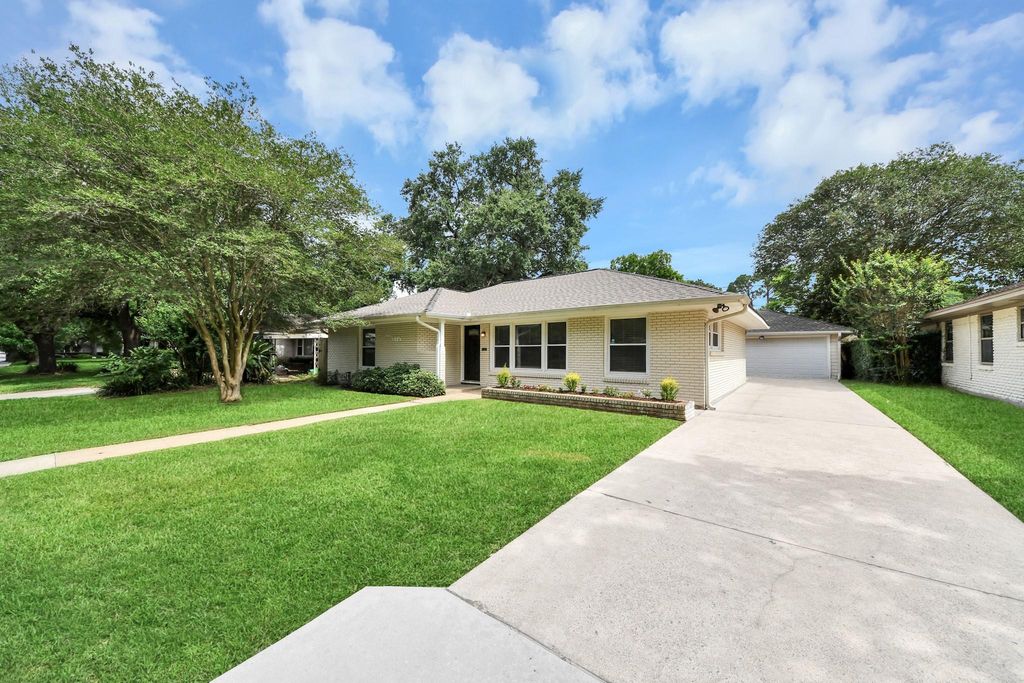 3419 Norris Drive, Houston, TX 77025
