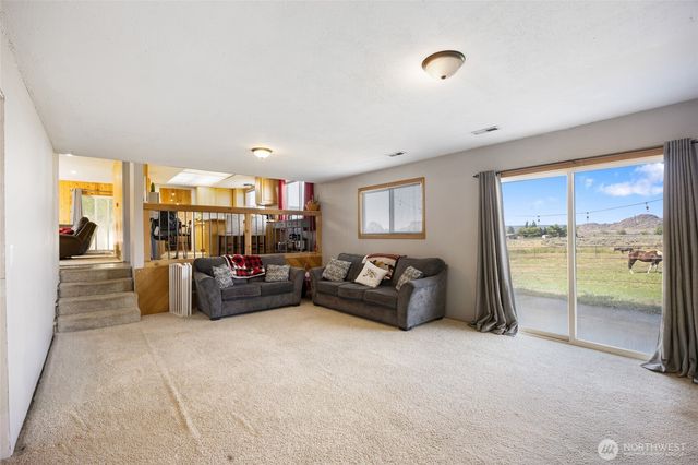 55790 NE Lakeridge Lane, Electric City, WA 99123