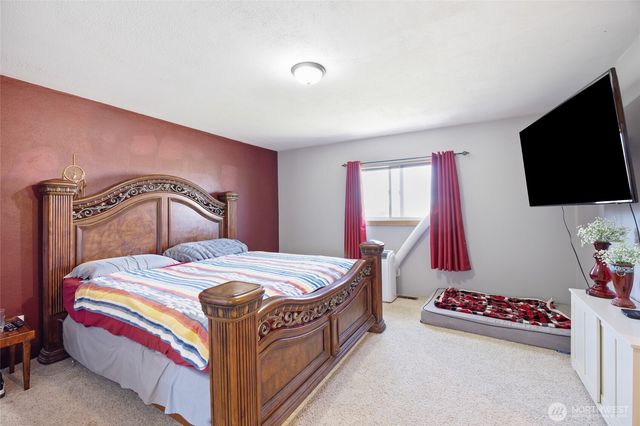 55790 NE Lakeridge Lane, Electric City, WA 99123