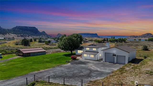 55790 NE Lakeridge Lane, Electric City, WA 99123