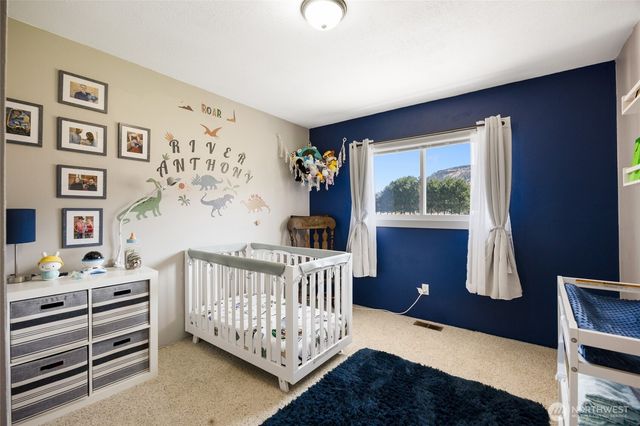 55790 NE Lakeridge Lane, Electric City, WA 99123