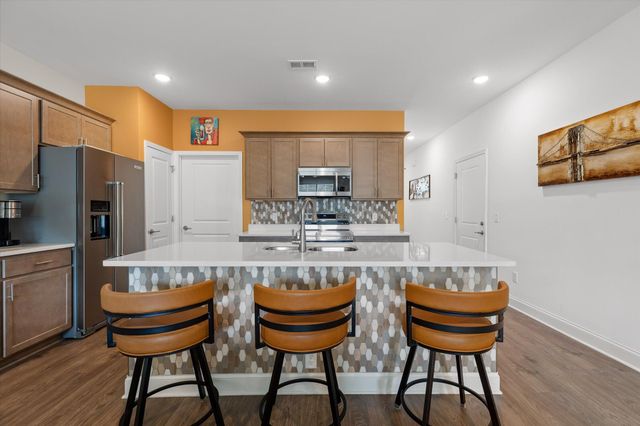 8876 James Creek Drive, Ooltewah, TN 37363