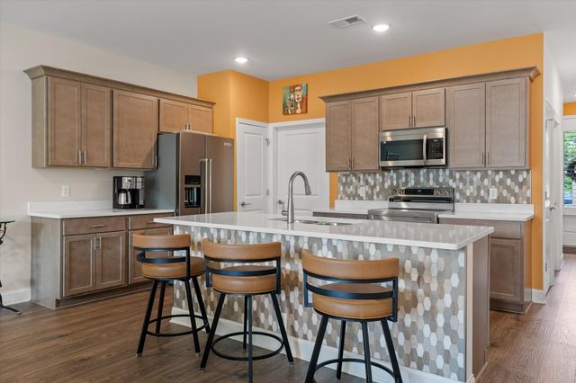 8876 James Creek Drive, Ooltewah, TN 37363