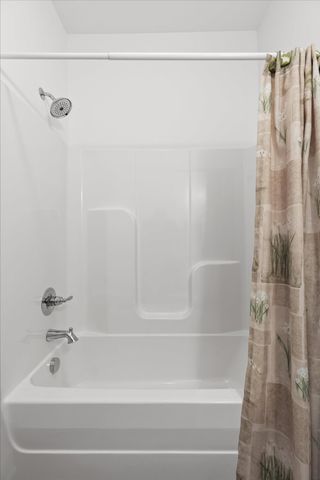 8876 James Creek Drive, Ooltewah, TN 37363