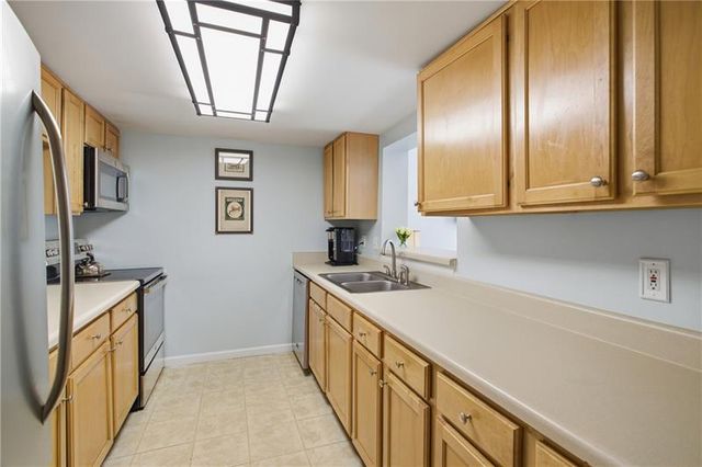 3665 Essex Avenue 28, Atlanta, GA 30339