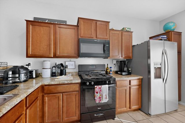 9832 Sacate Blanco Avenue SW, Albuquerque, NM 87121