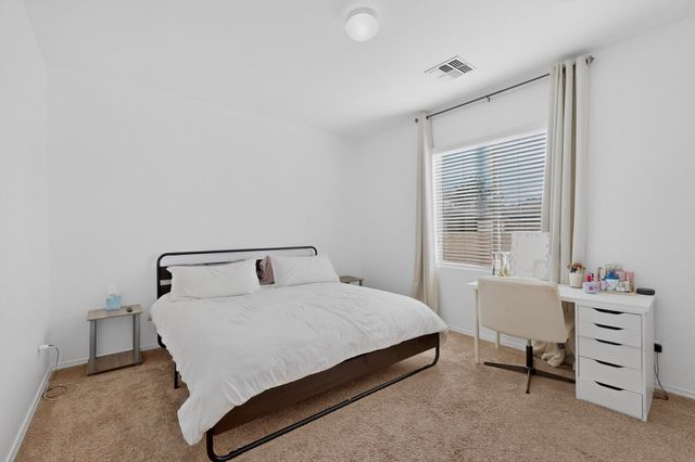 9832 Sacate Blanco Avenue SW, Albuquerque, NM 87121