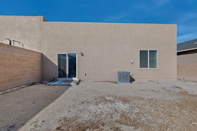 9832 Sacate Blanco Avenue SW, Albuquerque, NM 87121