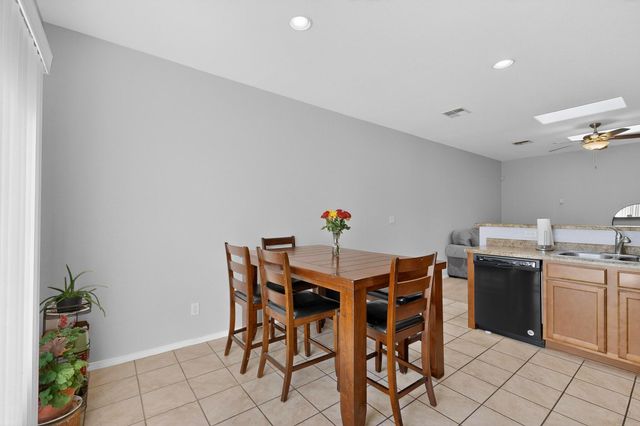 9832 Sacate Blanco Avenue SW, Albuquerque, NM 87121