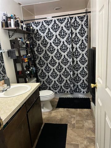 15010 E 2nd Ave, Spokane Valley, WA 99216