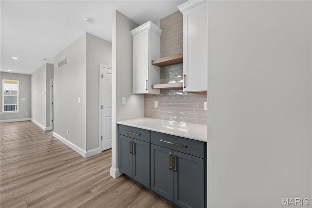 729 Barnwood Hill Drive, O'fallon, MO 63385