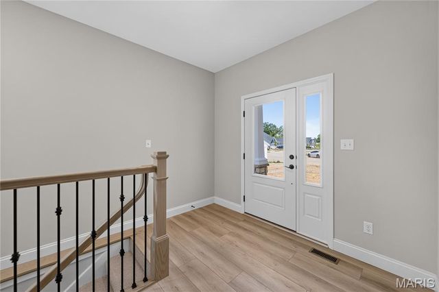 729 Barnwood Hill Drive, O'fallon, MO 63385