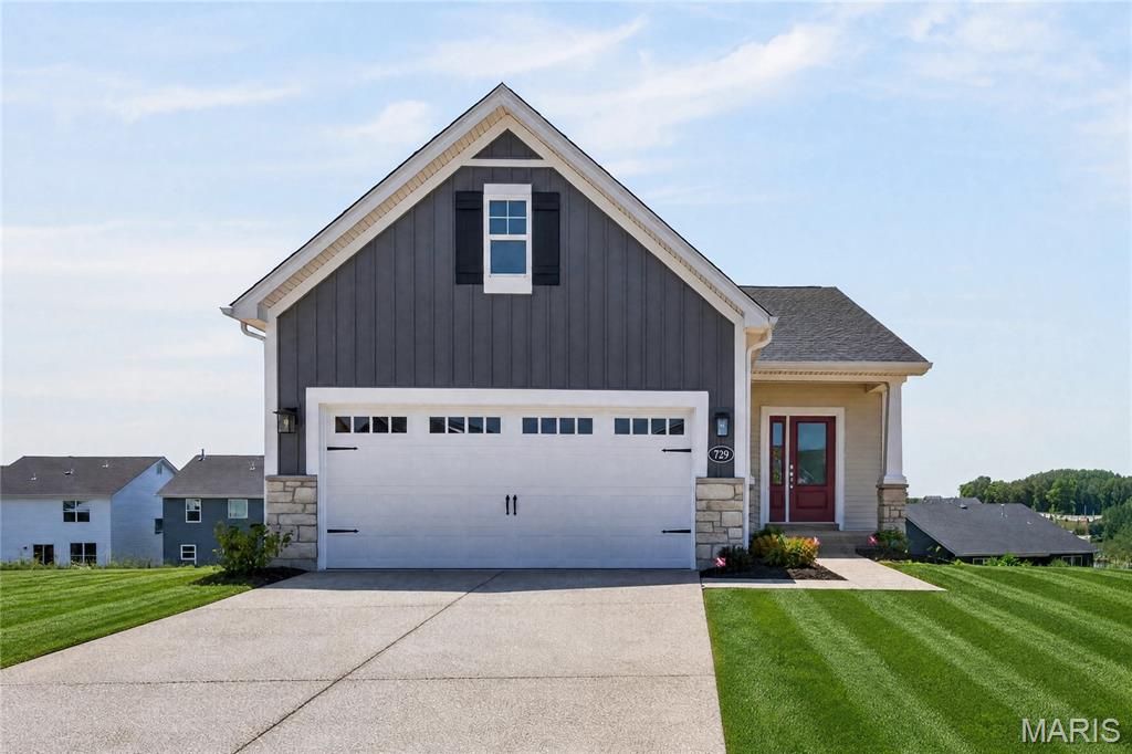 729 Barnwood Hill Drive, O'fallon, MO 63385