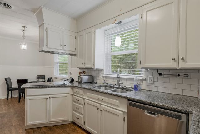 1200 Desiree Lane, Hurst, TX 76053