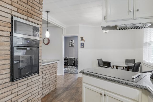 1200 Desiree Lane, Hurst, TX 76053
