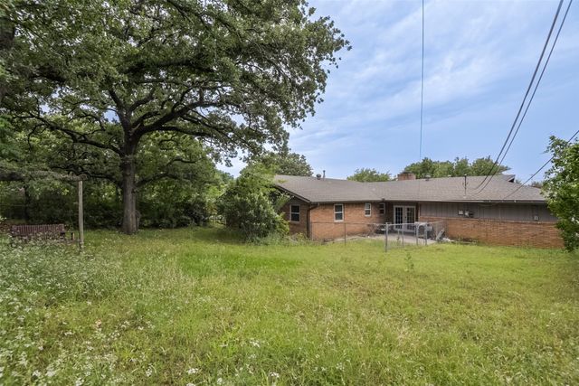 1200 Desiree Lane, Hurst, TX 76053