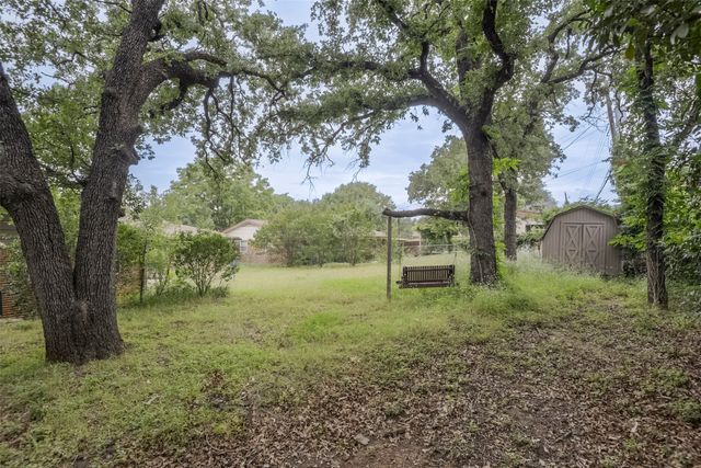 1200 Desiree Lane, Hurst, TX 76053