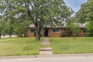 1200 Desiree Lane, Hurst, TX 76053