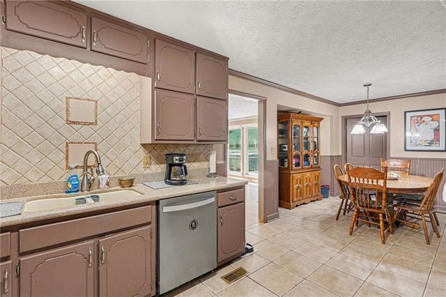 118 Country Acres Court, Mcdonough, GA 30253