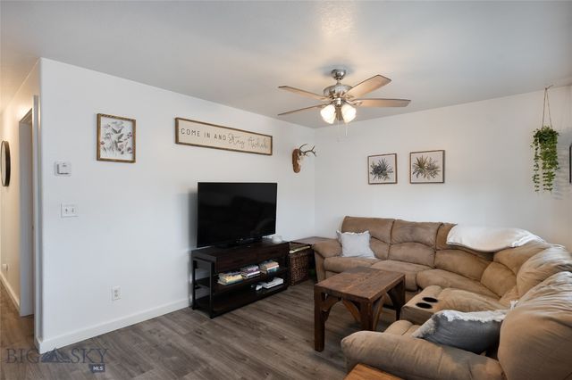 208 Show Place A, Belgrade, MT 59714