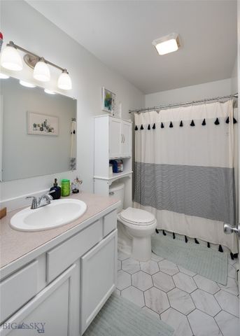 208 Show Place A, Belgrade, MT 59714