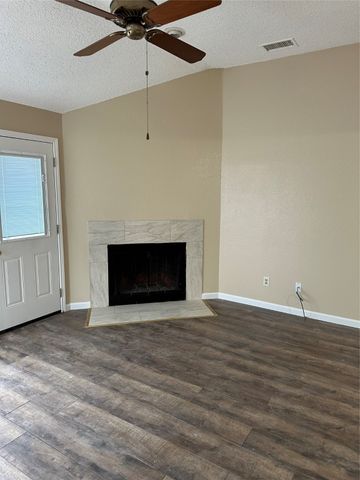 2112 Prairie Creek Trail, Garland, TX 75040