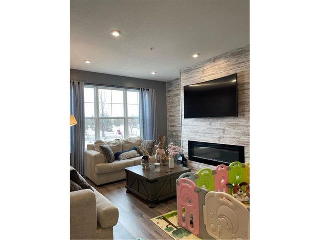 6504 Joliet Avenue S, Cottage Grove, MN 55016