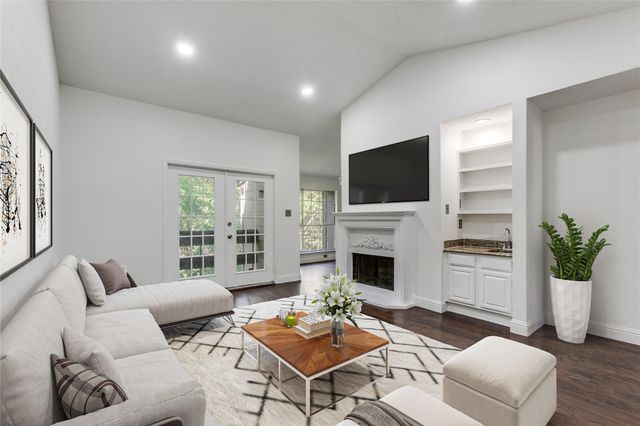 9801 Royal Lane 806, Dallas, TX 75231