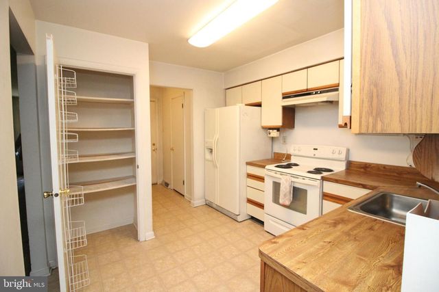 1012 WINFIELD CT, Lansdale, PA 19446