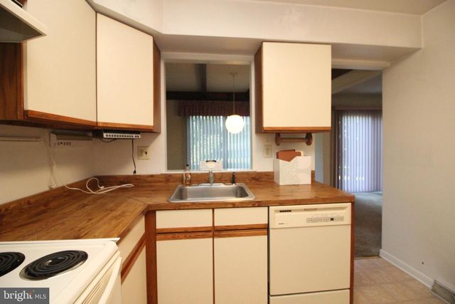 1012 WINFIELD CT, Lansdale, PA 19446