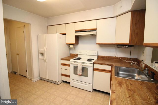 1012 WINFIELD CT, Lansdale, PA 19446