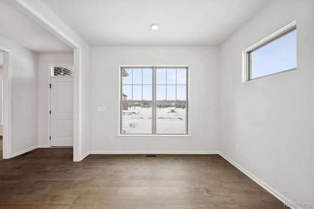 12033 Moore Lane, Washington Township, MI 48094