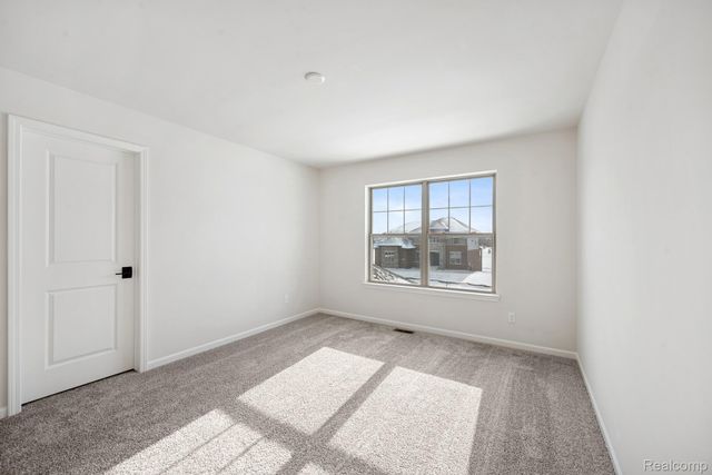 12033 Moore Lane, Washington Township, MI 48094