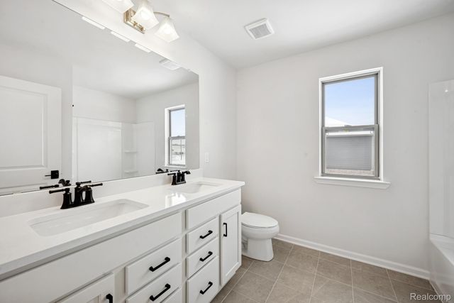 12033 Moore Lane, Washington Township, MI 48094