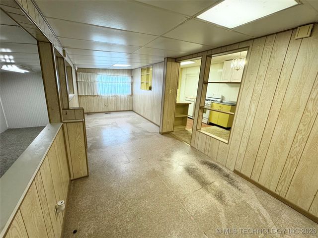 5674 Lewis Avenue, Tulsa, OK 74130